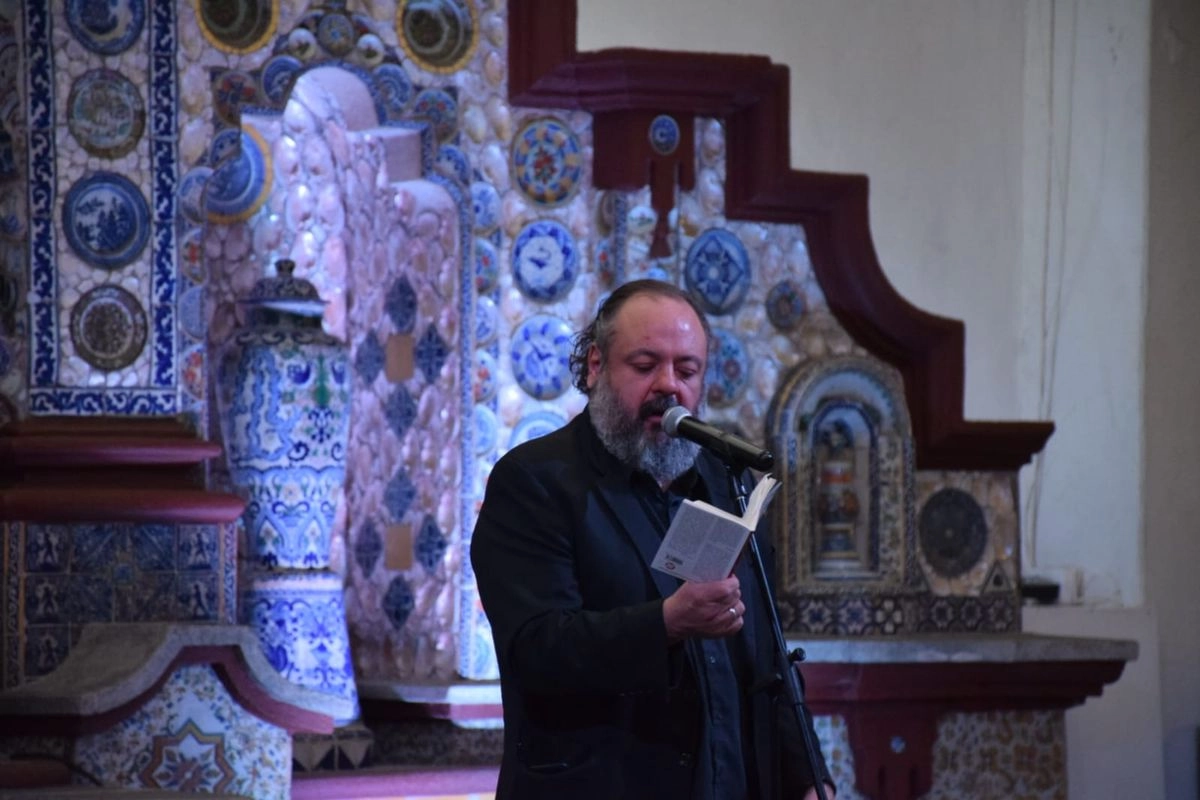 El escritor de 51 años promovió diversas actividades y encuentros culturales en su hostería La Bota, en el Centro Histórico de la Ciudad de México. Foto