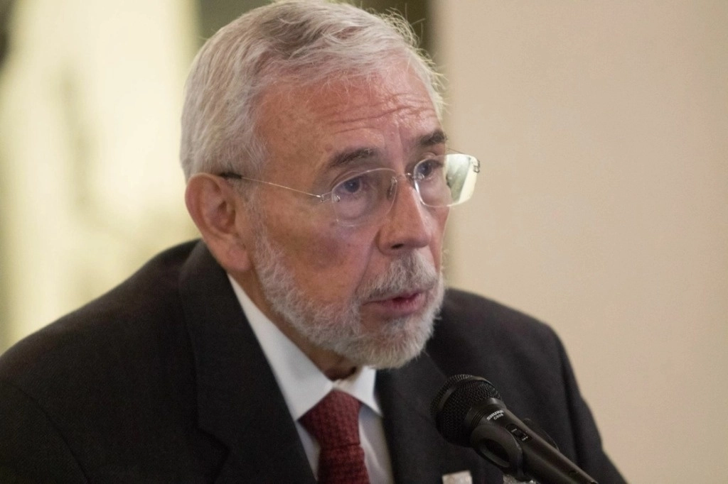 La Secretaría de Infraestructura, Comunicaciones y Transporte confirmó que Jorge Arganis Díaz Leal, quien fue titular de la dependencia, falleció. Foto Cuartoscuro / Archivo