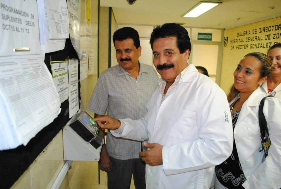 El director del hospital municipal “Margarita Maza de Juárez”, Alfonso Sandoval Sánchez, falleció por complicaciones de Covid- 19 después de permanecer durante 90 días internado. Foto cortesía para ‘La Jornada’