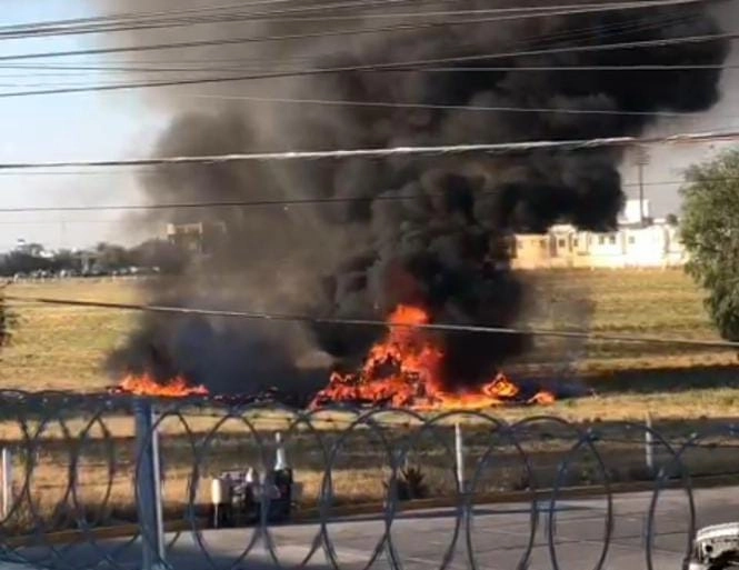 El titular de la SSPE, Porfirio Sánchez Mendoza, el piloto y dos personas más murieron al desplomarse el helicóptero de la corporación, Águila 1, en un predio ubicado sobre avenida Siglo XXI, en el municipio de Jesús María. Foto Claudio Bañuelos