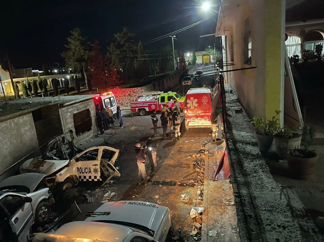 Tras el siniestro, al sitio arribaron elementos de la 23 compañía de infantería no encuadrada, la Guardia Nacional, peritos de la Fiscalía General del Estado. Foto La Jornada / archivo