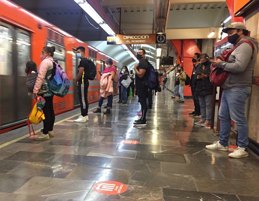 La jefa de Gobierno de la Ciudad de México dijo que todavía no hay acuerdo para el incremento en el pasaje del transporte público concesionado. Foto Guillermo Sologuren / Archivo