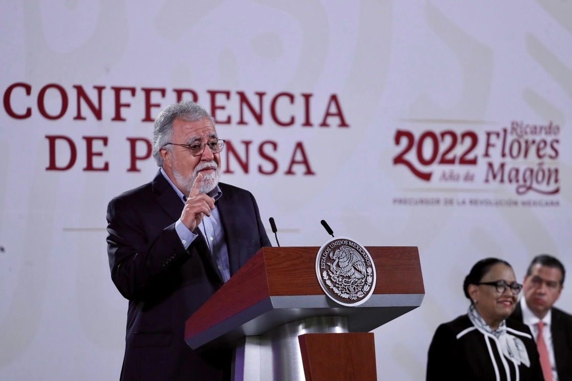 El subsecretario de Derechos Humanos de la SG, Alejandro Encinas, advirtió falta de voluntad política y de capacidades de las autoridades estatales para atender la problemática forense. La imagen, de este 17 de marzo de 2022. Foto Roberto García Ortiz
