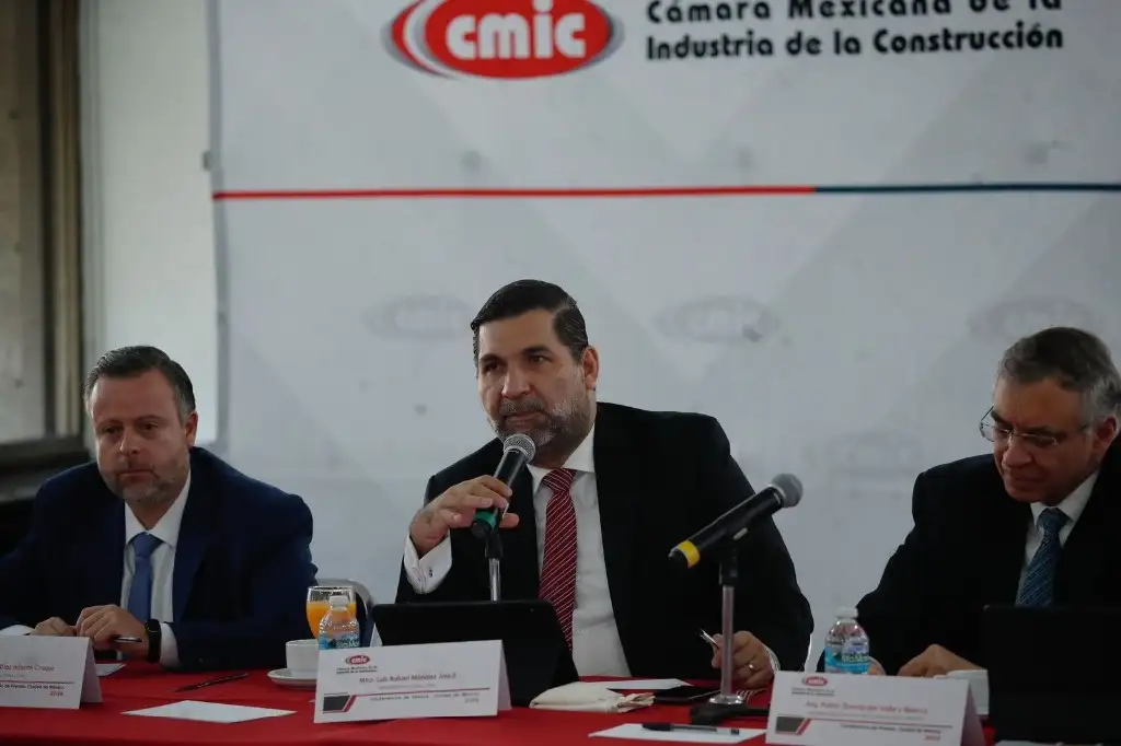 Directivos de la Cámara Mexicana de la Industria de la Construcción ofrecen conferencia de prensa, para dar un pronunciamiento sobre la infraestructura de vivienda, en las instalaciones del organismo en la Ciudad de México, el 16 de mayo de  2024. Foto Cristina Rodríguez


