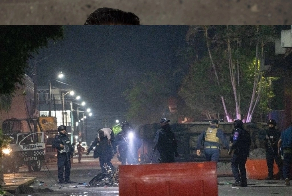 Con pancartas y cartulinas, los inconformes exigieron que se haga justicia en este y las decenas de casos más, de abuso policial, que existen en Lerdo de Tejada y que no han sido atendidos por el actual gobierno. Foto Cuartoscuro/ Archivo 