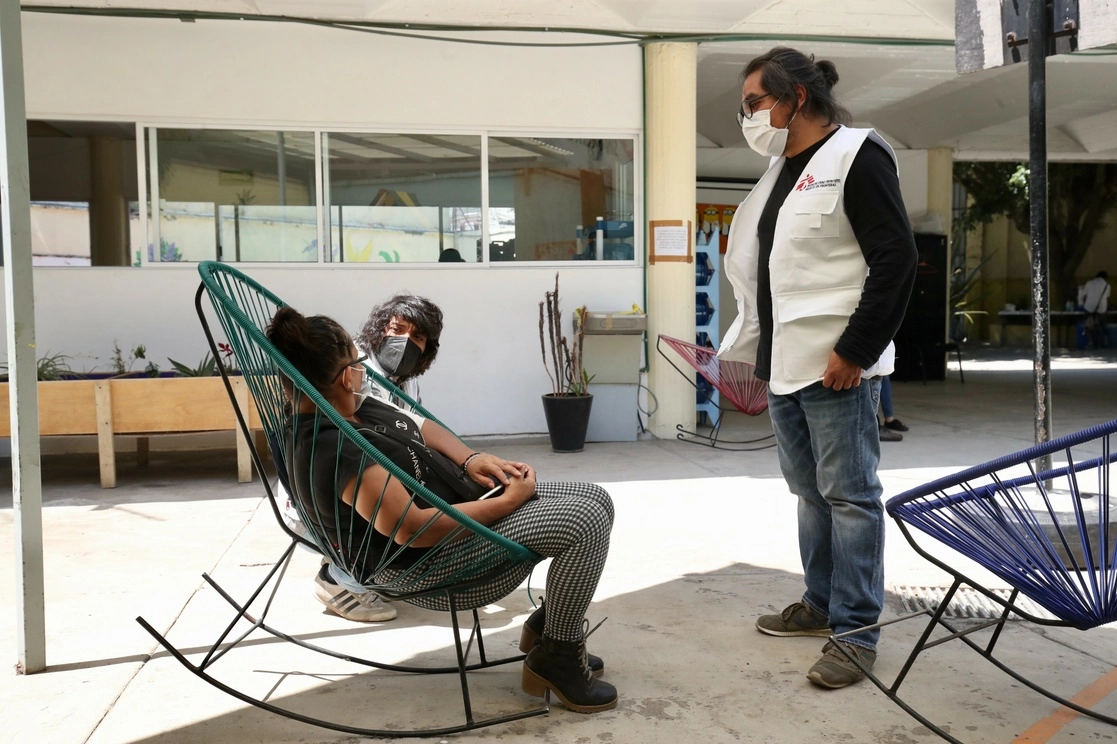 En el albergue de México Sin Fronteras en la Ciudad de México se atiende a migrantes y connacionales víctimas de violencia, tortura o trata de personas. Foto Luis Castillo 