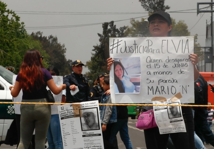 Como no fueron atendidos por alguna autoridad anunciaron protestas en la FGJ CDMX para este lunes. Foto Víctor Camacho
