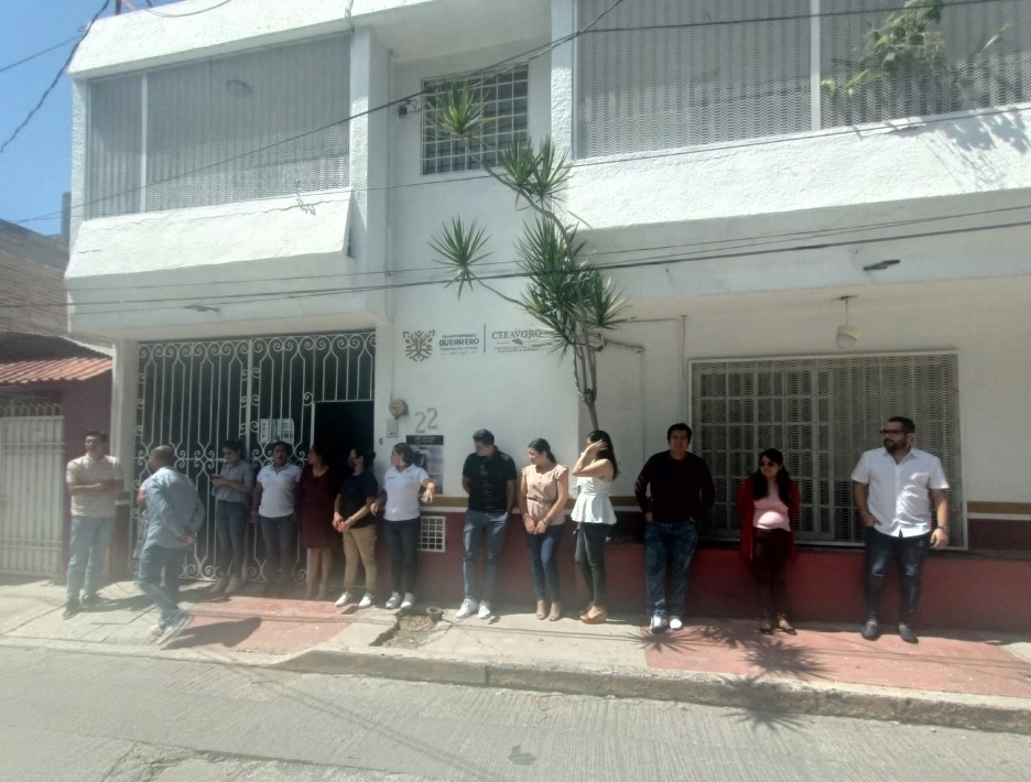 La comisionada de la CEAV de Guerrero, Enedina Medrano Serrano, recibió a representantes de los colectivos de familiares de personas desaparecidas. Foto Tomada de https://www.facebook.com/CEEAVGRO / Archivo 