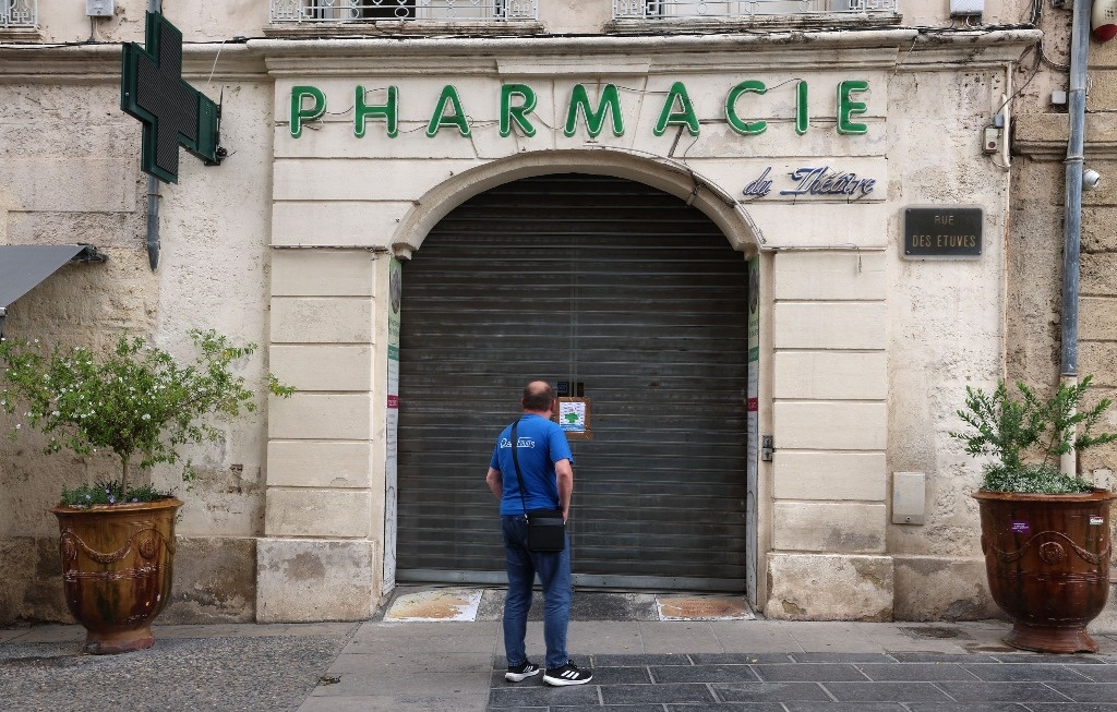 French pharmacists start first strike in 10 years