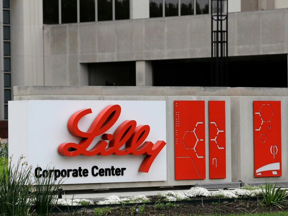 La empresa farmacéutica Eli Lilly afirmó que su fármaco de anticuerpos contra el Covid-19 es capaz de prevenir la enfermedad. Foto Ap / Archivo