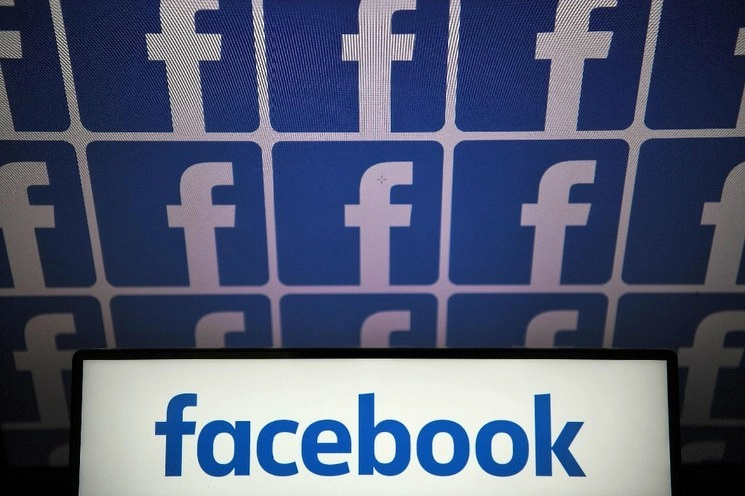 Facebook en 2018 eliminó la opción de traducir del birmano al inglés debido a que la herramienta producía resultados extraños. Foto Afp / Archivo
