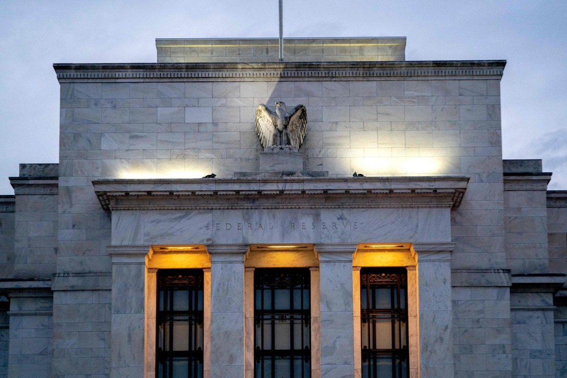 Las tasas de interés objetivo probablemente tendrían que subir a un "ritmo más rápido" que cuando la Fed las elevó por última vez en 2015, revelaron minutas de la Reserva Federal. Foto Afp / Archivo