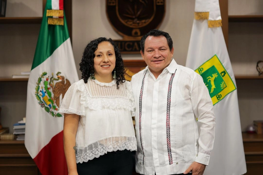 Joaquín 'Huacho' Díaz Mena, gobernador de Yucatán junto a Neyra Silva Rosado, nueva titular de la Secretaría de Desarrollo Sustentable de la entidad. Foto Tomada de  
