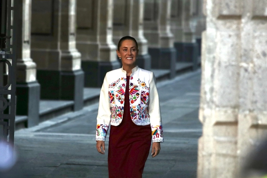 La presidenta de México, Claudia Sheinbaum felicitó a Yamandú Orsi por su triunfo electoral en Uruguay. Foto Yazmín Ortega