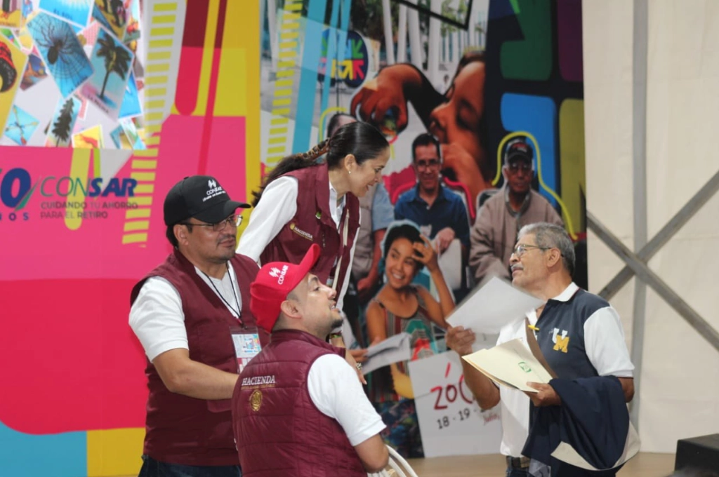 La edición 2024 de la Feria de Afores en el Zócalo capitalino. Foto X @CONSAR_mx
