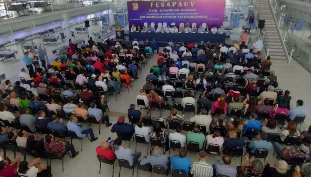 Asamblea Estatal Extraordinaria del Sindicato Estatal del Personal Académico de la Universidad Veracruzana (Fesapauv), el 17 de noviembre de 2023. Foto ‘La Jornada’