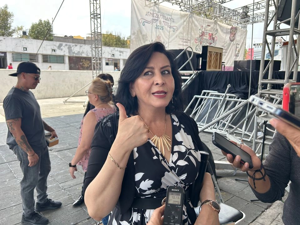 Araceli Romo Cabrera, directora de la FES-Aragón, explicó que se instaurará un programa de titulación expedita con motivo del 50 aniversario de dicho plantel de la UNAM. Foto 