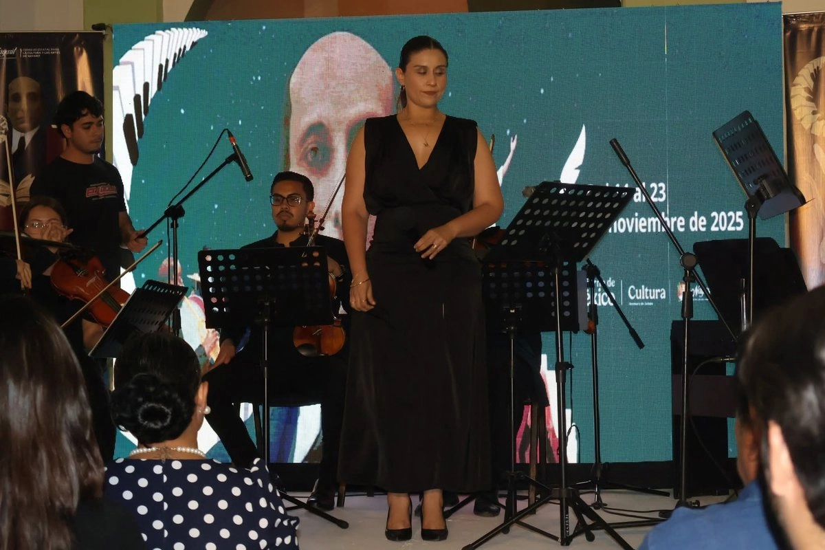 Habrá presentaciones de obras de teatro, danza y se desplegará una Noche de Museos, para cerrar con la presentación artística de Regina Orozco en el Foro Cultural del Recinto Ferial.