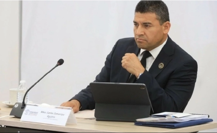 Ex fiscal de Guanajuato, Carlos Zamarripa Aguirre, quien trabajó 15 años en el cargo, habría recibido 4 millones 200 mil pesos de liquidación y  2 millones 400 pesos por fidelidad. 