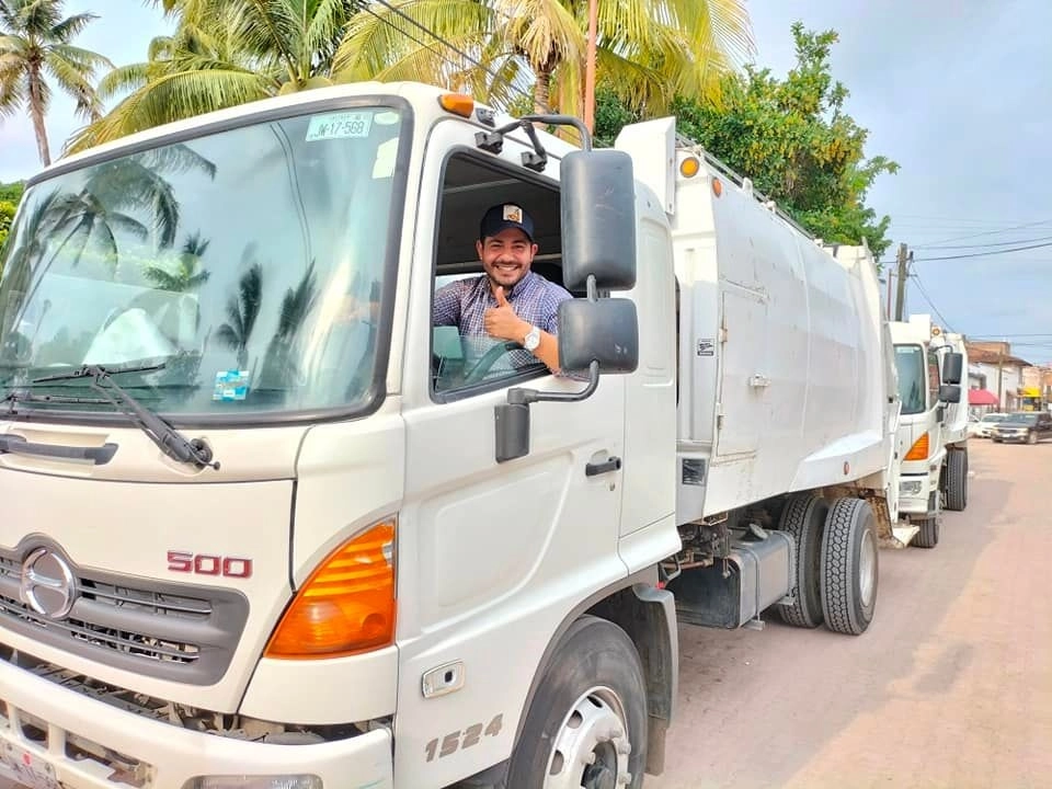José Luis Tovar, presidente municipal de Tuxpan, actualmente separado del cargo, Foto tomada del sitio de https://www.facebook.com/Joseluistovarnay / Archivo
