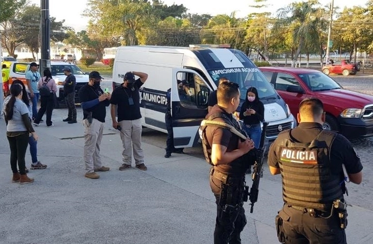 Elementos de la FGE Jalisco, Sedena y Protección Civil buscan al hombre de origen canadiense desaparecido desde 2018. Foto ‘La Jornada’