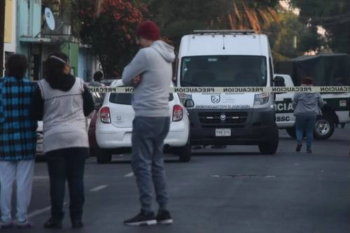 La parte agraviada, quien se encontraba fuera de la ciudad, se percató vía remota que una cámara de videovigilancia. Foto La Jornada / archivo