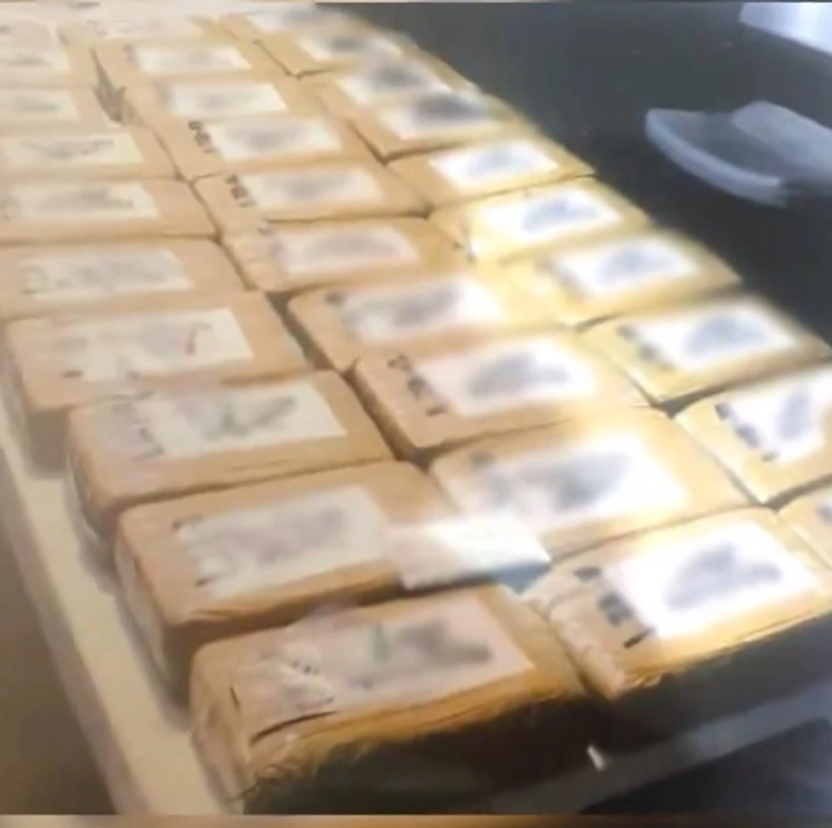 Cocaína asegurada en embarcación al suroeste de Acapulco, Guerrero. Foto 