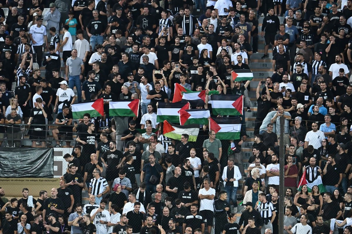Se acerca el Mundial 2026 y en los estadios continúa en aumento el apoyo de los aficionados a Palestina, así como la exigencia de sanciones contra Israel por el genocidio que perpetra en la franja de Gaza.
