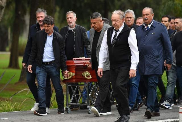 Argentine soccer figures say goodbye to César Luis Menotti