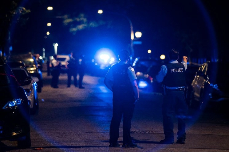 Policía de Chicago indaga en una de las escenas de los crímenes. Foto Ap 