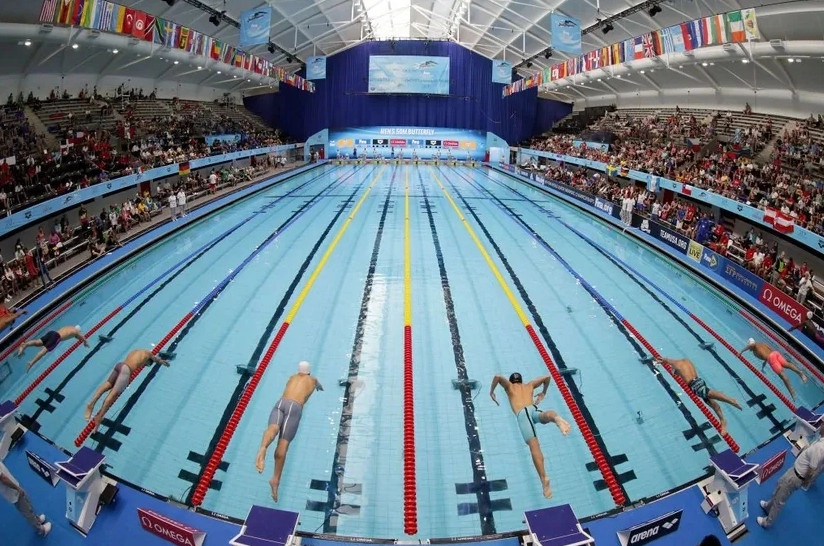 La Federación Internacional de Natación prohibió que deportistas y funcionarios rusos y bielorrusos participen en los campeonatos mundiales de este año en Budapest tras la invasión rusa a Ucrania. Imagen tomada del sitio de https://www.fina.org / Archivo