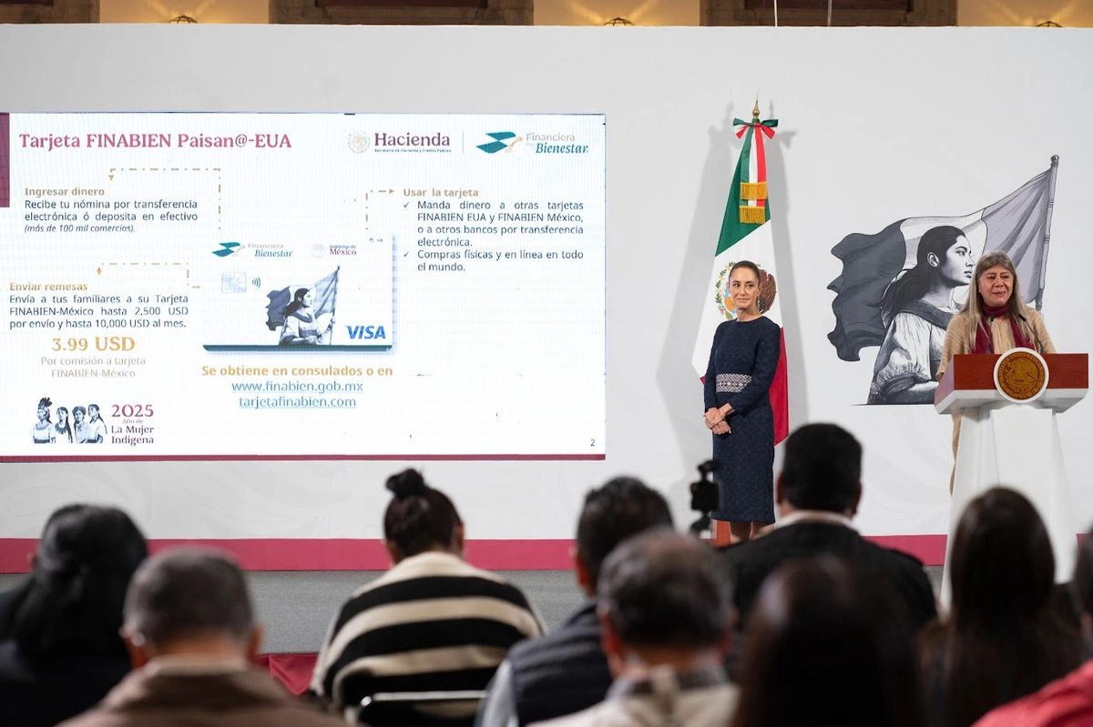 Rocío Mejía, titular de la Financiera Bienestar, durante la conferencia matutina en Palacio Nacional, en la Ciudad de México, el 18 de julio de 2025. Foto
