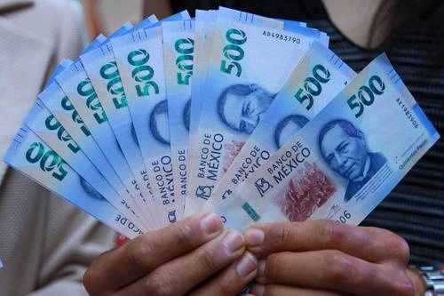 Circulación de billetes en denominación de 500 pesos. Foto Notimex/ archivo