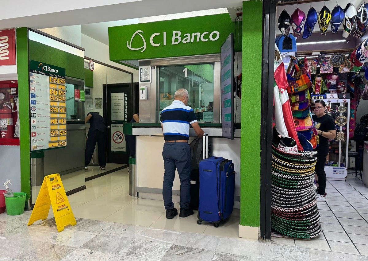 Con esta segunda prórroga las penalizaciones contra CIBanco, Intercam y Vector entrarían en vigor el 20 de octubre. Foto 
