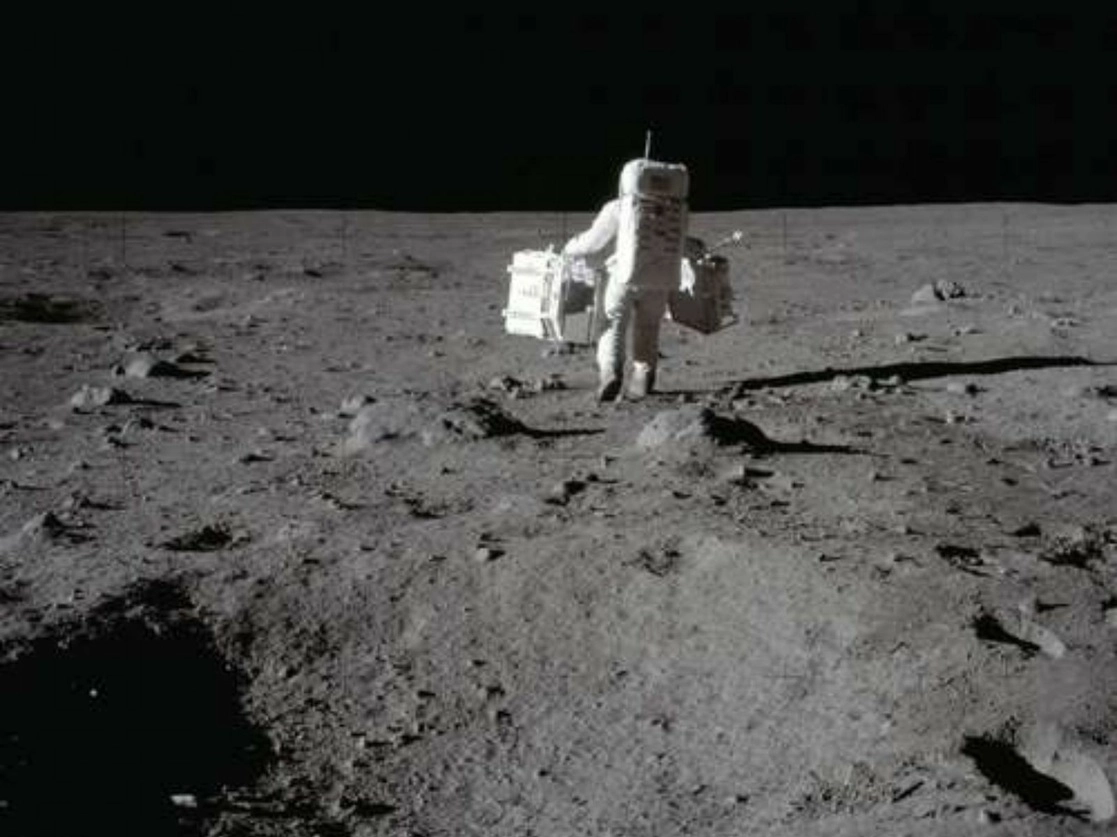 El pacto fue suscrito por Estados Unidos, Australia, Canadá, Japón, Luxemburgo, Italia, Reino Unido y Emiratos Árabes Unidos. En la imagen, Buzz Aldrin, en 1969. Foto Ap y Afp