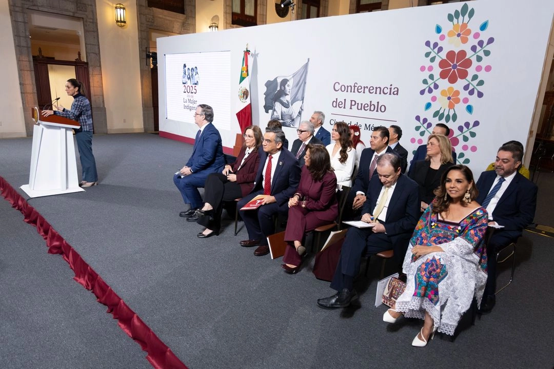  La presidenta de México Claudia Sheinbaum durante su conferencia matutina en Palacio Nacional, en la Ciudad de México, el 26 de junio de 2025. 