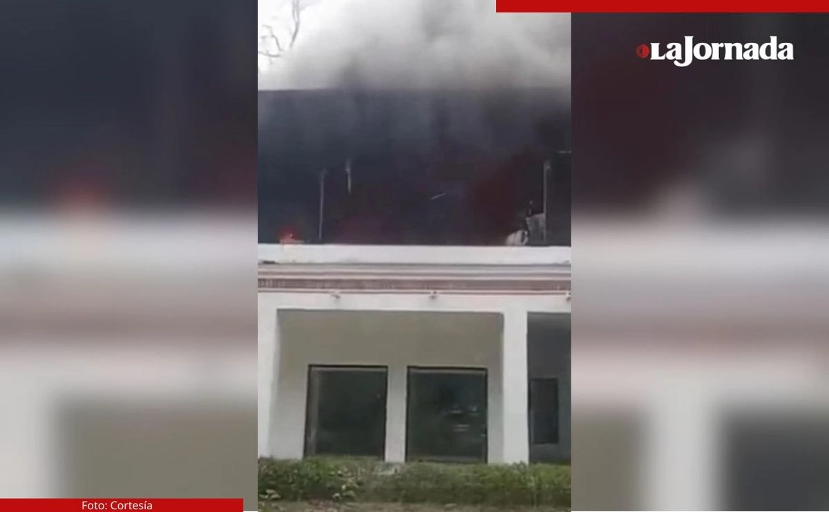  El fiscal general de Nuevo León, Javier Flores Saldívar, descartó que el atentado dentro de uno de los domicilios del ex gobernador, Jaime Rodríguez Calderón, 'El Bronco', estuviera relacionado con un hecho político. 