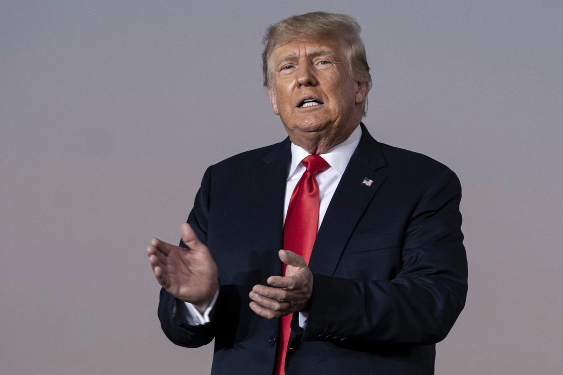 El ex presidente estadunidense, Donald Trump, "tenía la máxima autoridad sobre una amplia franja de conductas de la Organización Trump que involucraban declaraciones erróneas", señaló la fiscal general de Nueva York, Letitia James. Foto Ap / Archivo
