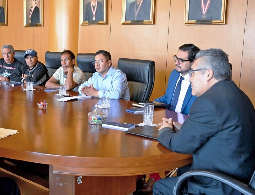 Los dirigentes de la Organización Nacional de Mártires y Víctimas registradas entre diciembre de 2022 y marzo de 2023, la mayoría en el sur del país, pidieron la audiencia para conocer los avances de las pesquisas. Foto @FiscaliaPeru