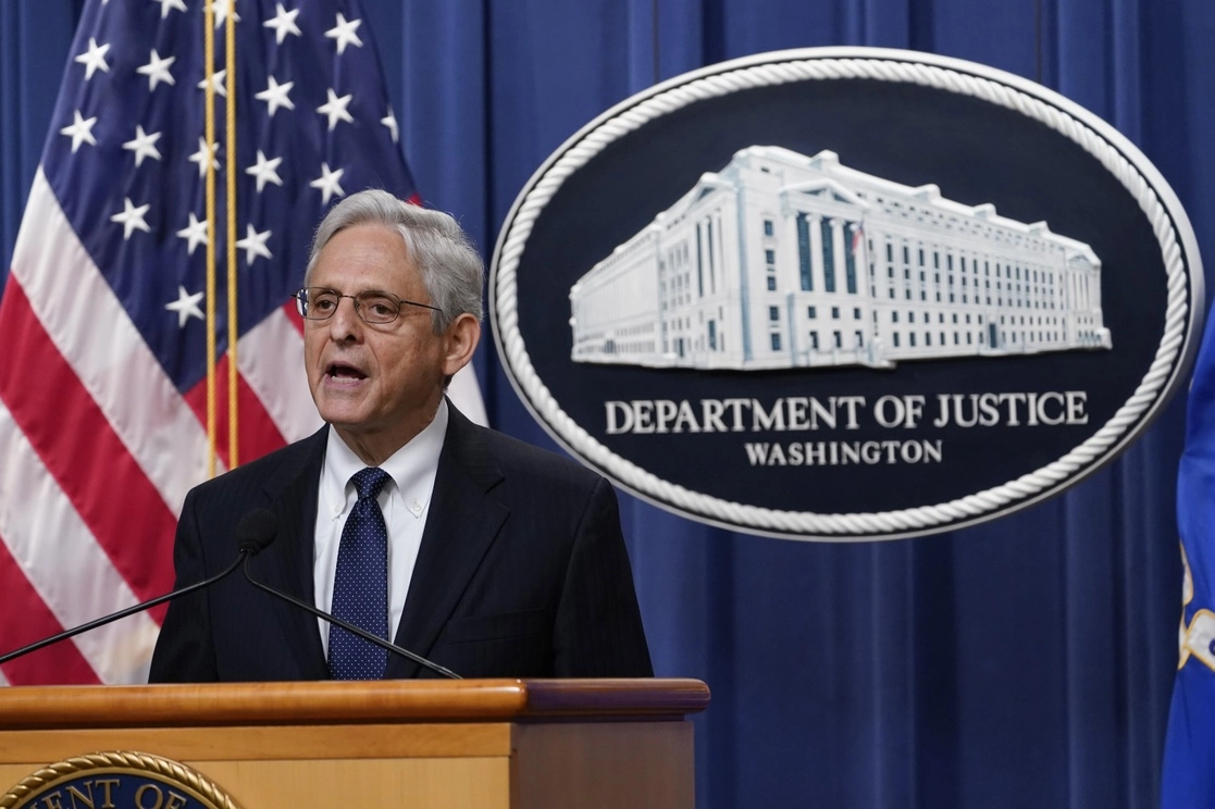 El fiscal general de Estados Unidos, Merrick Garland, al término de una conferencia de prensa en la que habló sobre el cateo a una propiedad del ex presidente Donald Trump, el 11 de agosto de 2022. Foto Ap