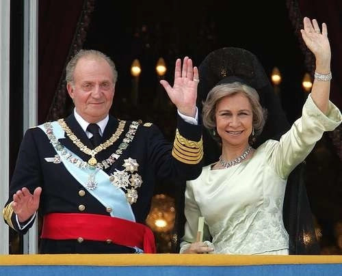 El  rey de España, Juan Carlos I, y su esposa, Sofía, en imagen de archivo. Foto Afp

