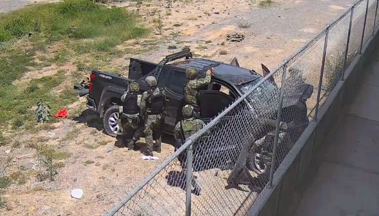 Un total de 16 militares involucrados en la ejecución de cinco civiles —presuntamente integrantes de un grupo delictivo—, en hechos ocurridos el pasado 18 de mayo, en Nuevo Laredo, Tamaulipas, fueron vinculados a proceso por parte de la justicia militar por “delitos contrarios a la disciplina militar”. Foto tomada del video
