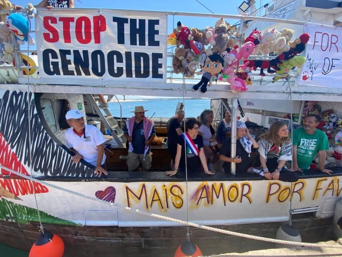 Adalah reitera que los activistas a bordo del Handala formaban parte de una misión civil pacífica para romper el bloqueo ilegal de Israel sobre Gaza. Foto