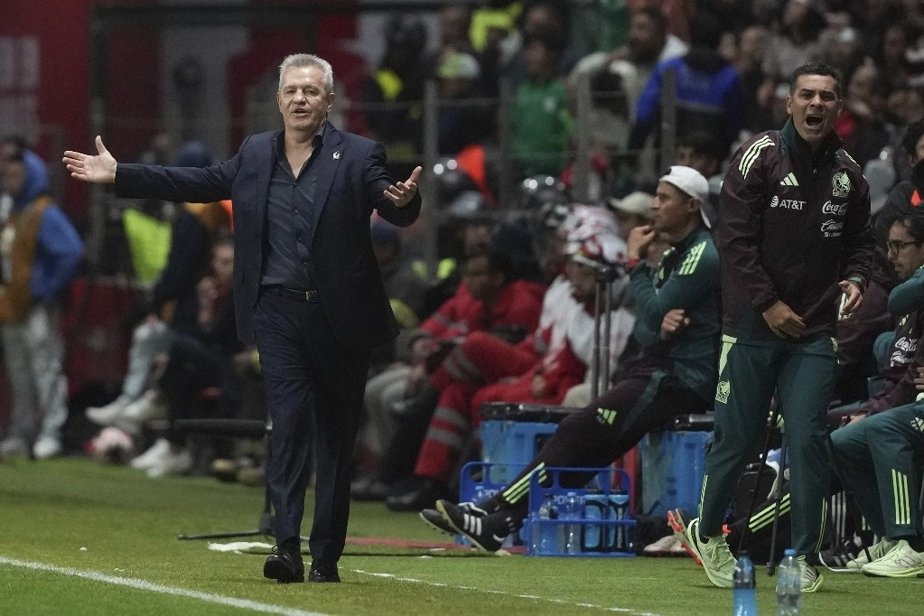 Javier Aguirre, técnico del Tricolor, recibió el respaldo de los dueños pese al desencanto de la afición con la selección nacional. Foto Ap 