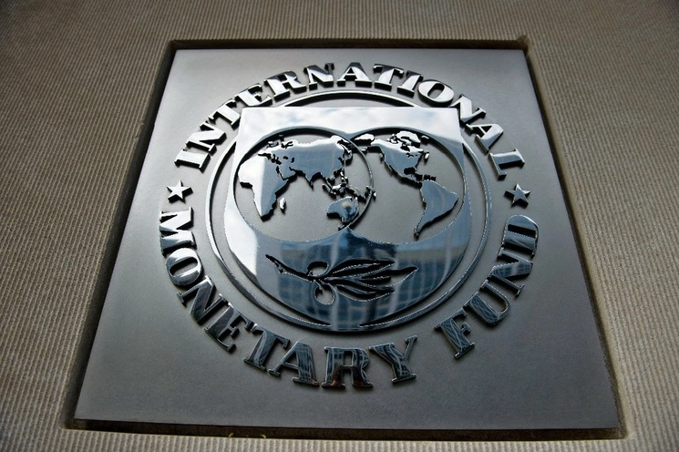 El directorio ejecutivo del FMI "aprobó el desembolso de siete mil 500 mdd" correspondientes a la quinta y sexta revisión del acuerdo con Argentina, informó un portavoz del ministro de Economía argentino, Sergio Massa. Foto Afp / Archivo