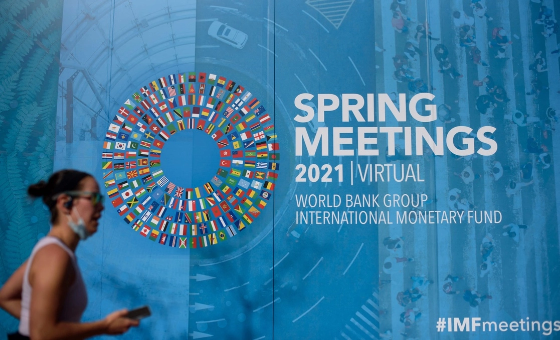 La sede del FMI en Washington. Por segundo año consecutivo la reunión de primavera del organismo se realiza de manera virtual y en esta ocasión el pronóstico es que la economía mundial crezca 6 por ciento en 2021 después del descalabro histórico de 3.3 por ciento el año pasado. Foto Afp / Archivo