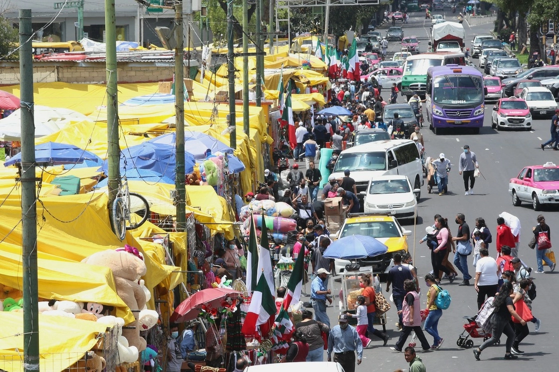 Para el cierre del año, se espera que la actividad económica y comercial del país repunte. Foto María Luisa Severiano