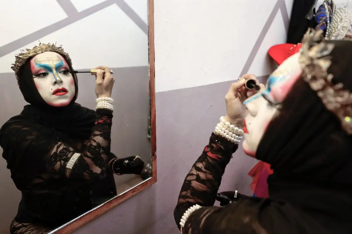 El aniversario 91 del icónico inmueble del Centro Histórico fue alucinante con el espectáculo ‘La nueva revista mexicana’, presentado por la compañía La Pícara Pandilla. Los organilleros hicieron la solicitud oficial a las autoridades para que comience el proceso de inscripción de su oficio como patrimonio inmaterial de la Ciudad de México. Foto 