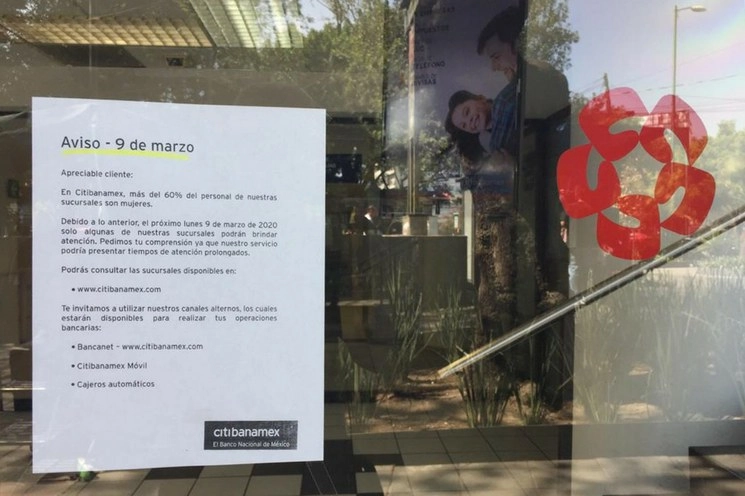 Perspectiva de una sucursal de Banamex en imagen de archivo. Foto María Luisa Severiano/ Archivo
