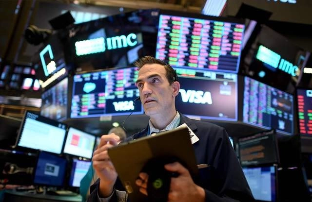 Los fondos de cobertura han perdido miles de millones de dólares debido al estancamiento económico provocado por la pandemia de Covid-19, que condujo a una caída en picada de Wall Street. Foto Afp / Archivo